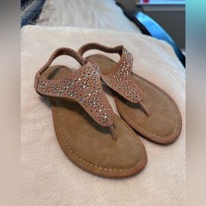 Women’s andiamo light pink thong sandals NEW condition